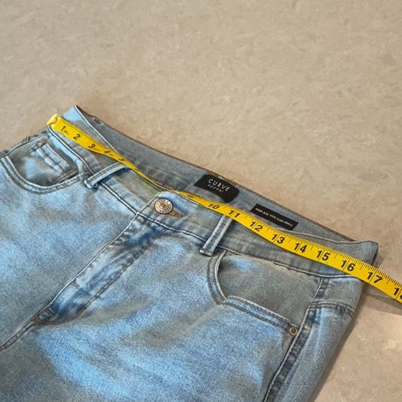 Curve Appeal Flare Ankle Jeans - Picture 3 of 10